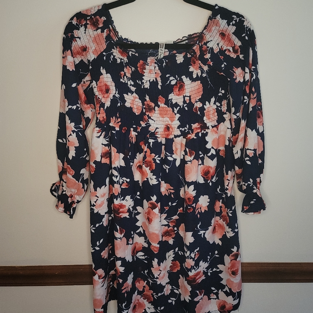 3/$25 Gypsies & Moondust Off Shoulder Dress Size M
